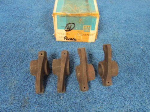 1962-64 oldsmobile  lh side  rocker arms  nos gm  815