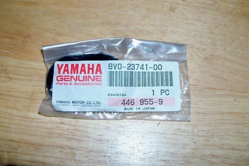 Oem yamaha snowmobile carbide access cover 8v0-23741-00