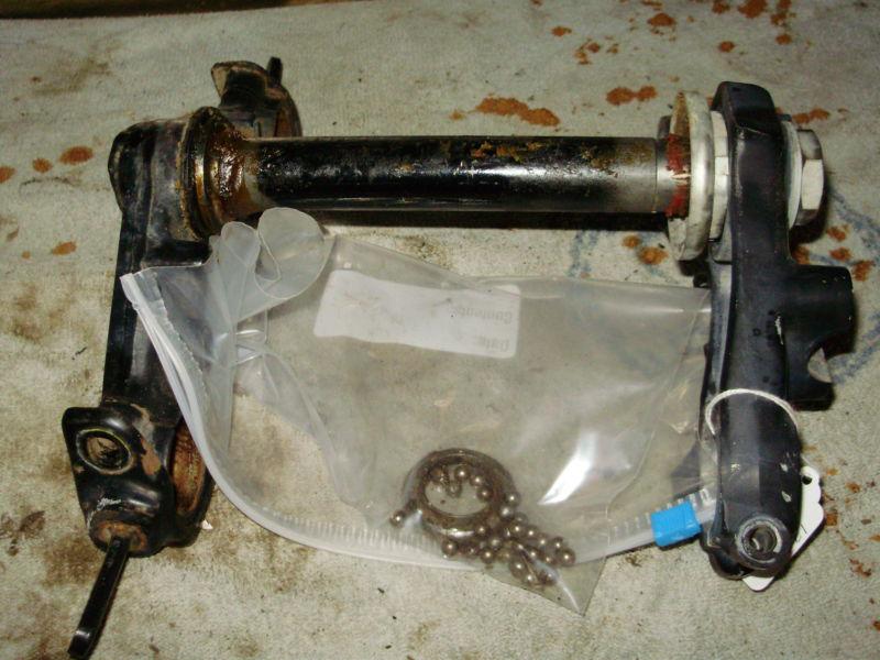 79 cb 650 4 cylinder  body misc front  tripple tree assembly