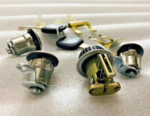 Fits suzuki samurai 85&#039;-95&#039; lock set - driver &amp; passenger doors locks / tailgate