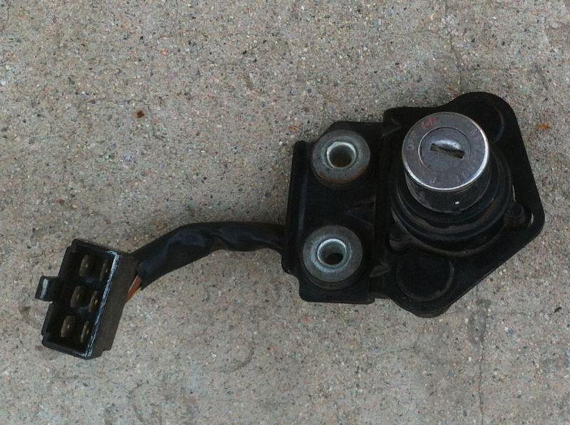 Honda Super Magna - Original gas cap, helmet lock, bike lock, ignition and key- , US $199.00, image 4