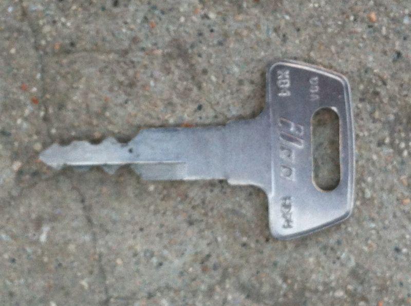 Honda Super Magna - Original gas cap, helmet lock, bike lock, ignition and key- , US $199.00, image 6