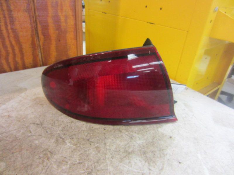 Buick regal l taillight qtr mtd, l. 97 98 99 00 01 02 03 04