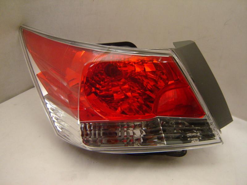 Purchase HONDA ACCORD Left Tail Light 08 09 10 OEM in Laval, Quebec, CA