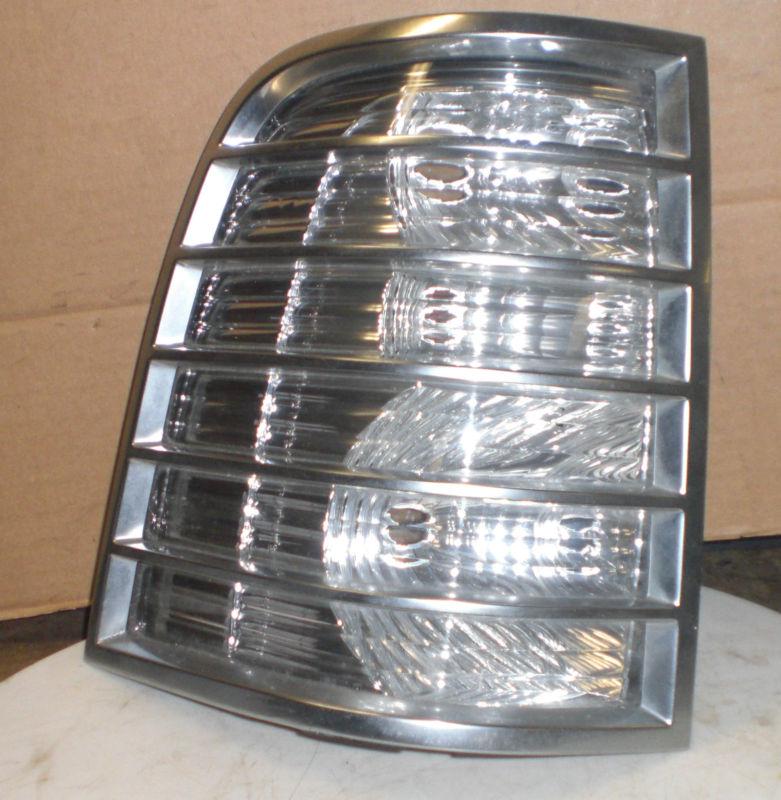  2006-2010 mercury mountaineer left tail light lamp  chrome package