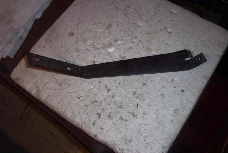  1961 1962 corvette  rear bumper  brace bracket left rear  nos