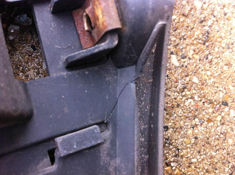 VOLVO V70 xc REAR BUMPER COVER MOUNT BRAKET BRACKET 01 02 03 04 05 06 07 08pair, US $23.00, image 5