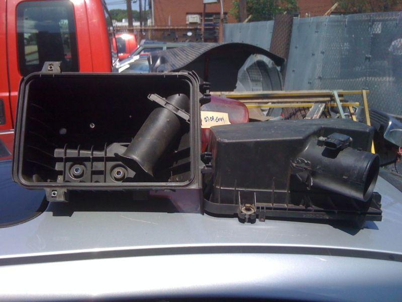 2007 thru 2011 toyota camry 2.4l 4cyl. air cleaner / filter box assembly oem