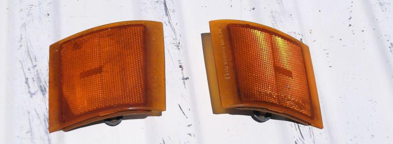 Lt & rt side turn signal / marker lamp/ len oem 16519356 16519355 used chevy pu