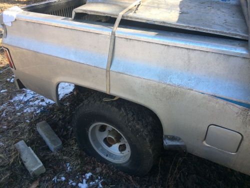 1973 to 1987 chevrolet short bed. bed floor bed sides tailgate. new condition