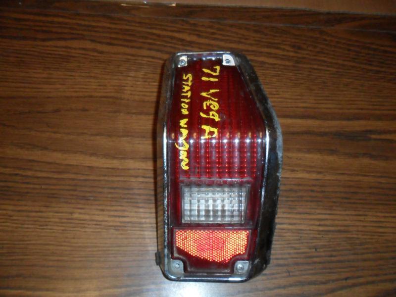 1971 chevrolet vega station wagon original rh right side tail light with trim