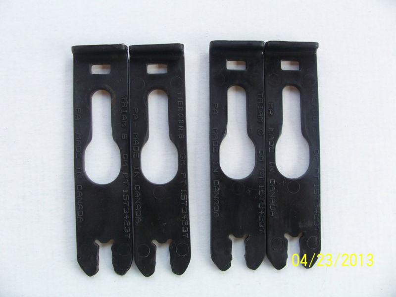 98-05 blazer,gmc jimmy,s10 truck headlight retaining clips