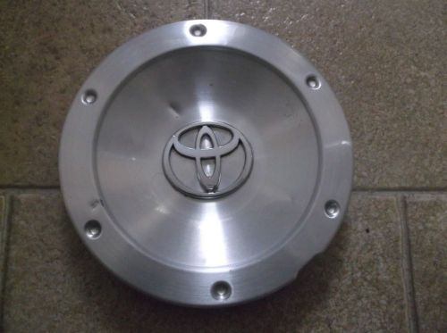 Toyota solara center hub cap hubcap 1999-2004