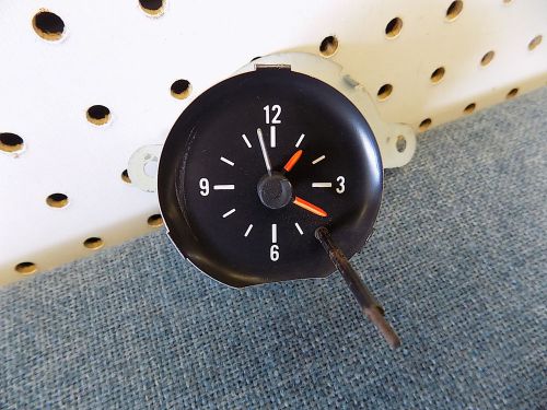 1978 camaro lt oem dash clock 75-78 does not work good color