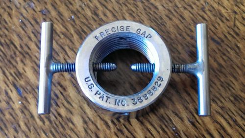 Precise-gap aviation sparkplug gapping tool