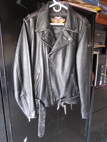 Harley davidson leather jacket mens m