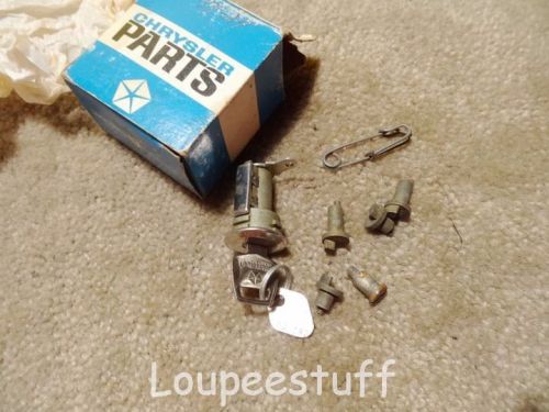 Nos mopar door lock 1966 - 76 road runner cuda challenger 2583979 l477