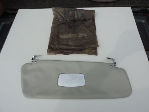 Nos mercedes sun visor 110 810 02 10 vintage original 1960&#039;s 70&#039;s 220se 250se ??