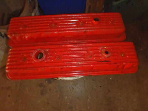 Chevy valve covers with mounting bolts
