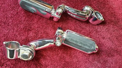 Harley davidson  360 degree highway foot pegs and mounts