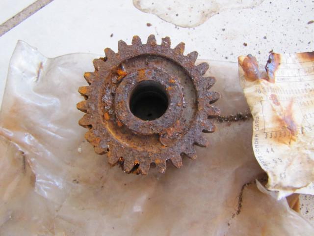 Bridgestone rockford motorcycle nos shaft gear 50 90 gt350 175 200