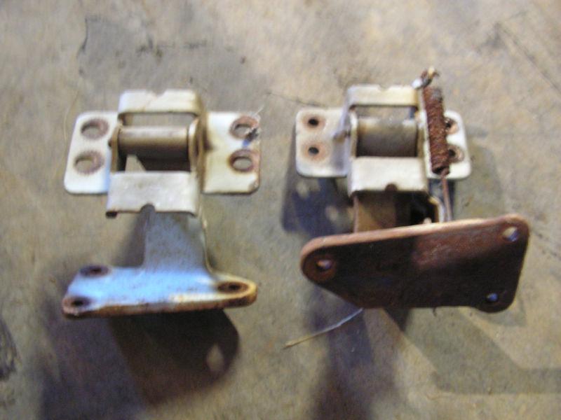 1967 ford galaxie 500 door hinges drivrs side set two