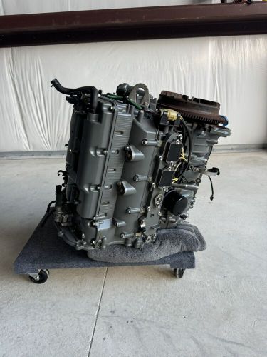 2007 Suzuki DF300 300hp 4-stroke powerhead crankcase assembly, US $1,800.00, image 3