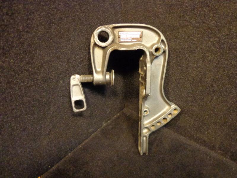 Used port side clamp bracket -40hp mariner by yamaha- 40elo 6e9-outboard