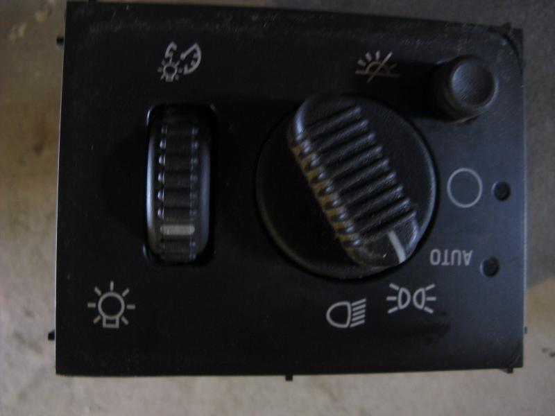 Buy 00 01 02 03 SILVERADO 1500 INTERIOR HEADLIGHT SWITCH in San Antonio