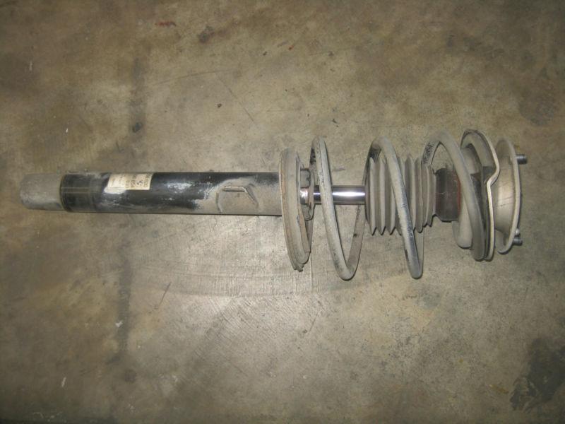 Left    front strut assembly bmw 323 323i 320i 3  series 328i 1999-2001 oem