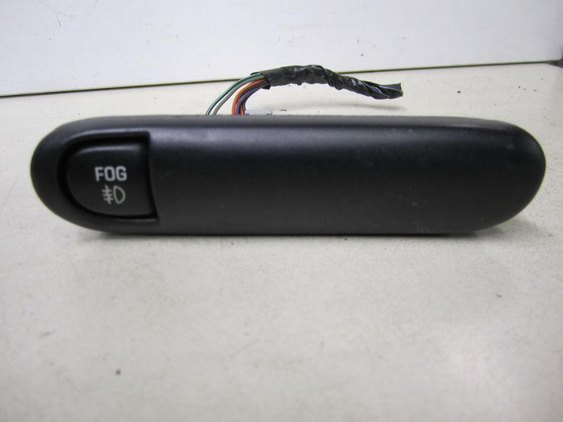 Buy BUICK REGAL 97 1997 FOG LIGHT SWITCH & BEZEL assembly, OE in Staten