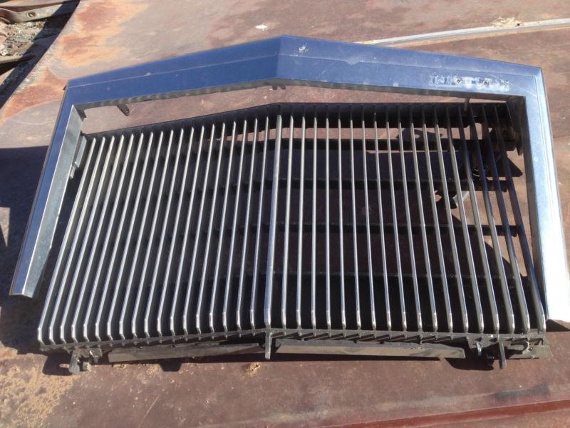 1983 lincoln town car grille 