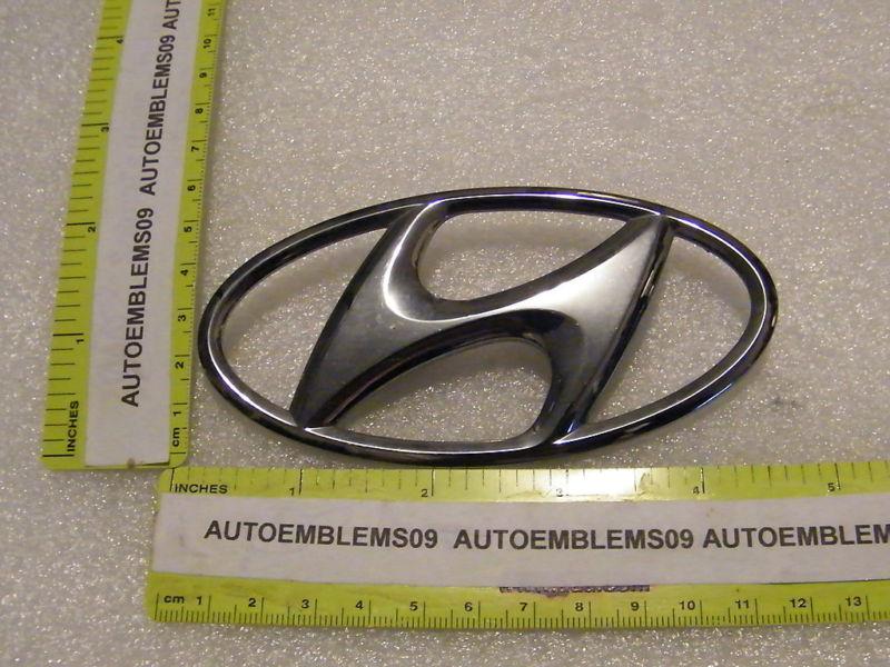 Hundai chrome symbol 4 5/8" emblem used