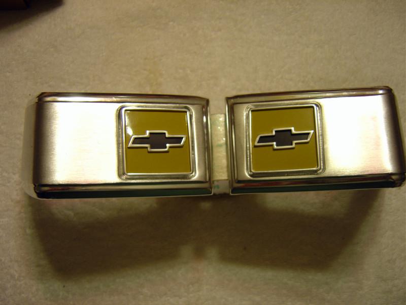 81- 87 CHEVY TRUCK SILVERADO SCOTTSDALE GMC SIERRA NOS CAB CORNER TRIM MOULDINGS, US $300.00, image 2