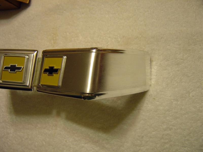 81- 87 CHEVY TRUCK SILVERADO SCOTTSDALE GMC SIERRA NOS CAB CORNER TRIM MOULDINGS, US $300.00, image 3