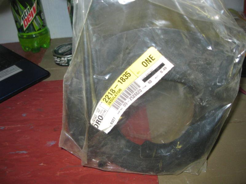 Buick gm oem 22181835 front suspension-lower insulator buick rendezvous century