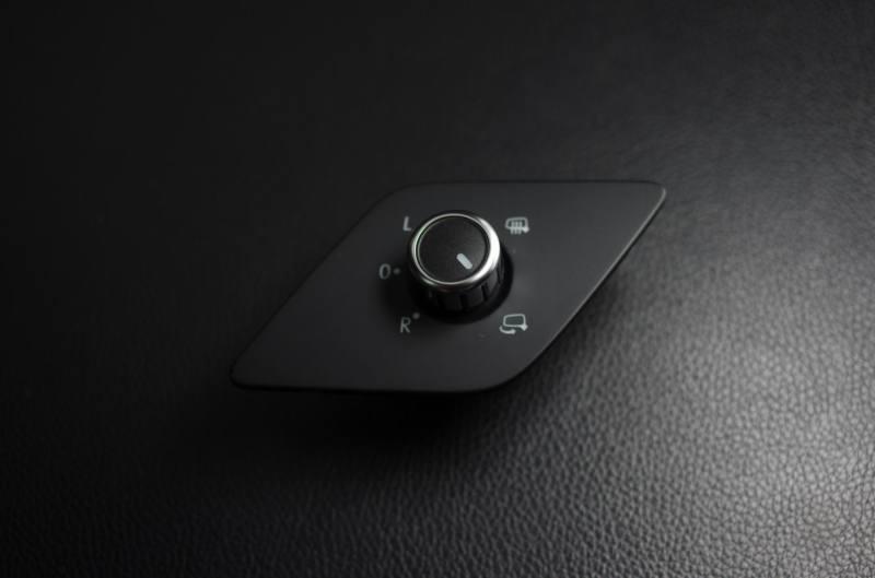 Chrome mirror switch knob w/ heat & fold function fit for vw jetta vento mk6